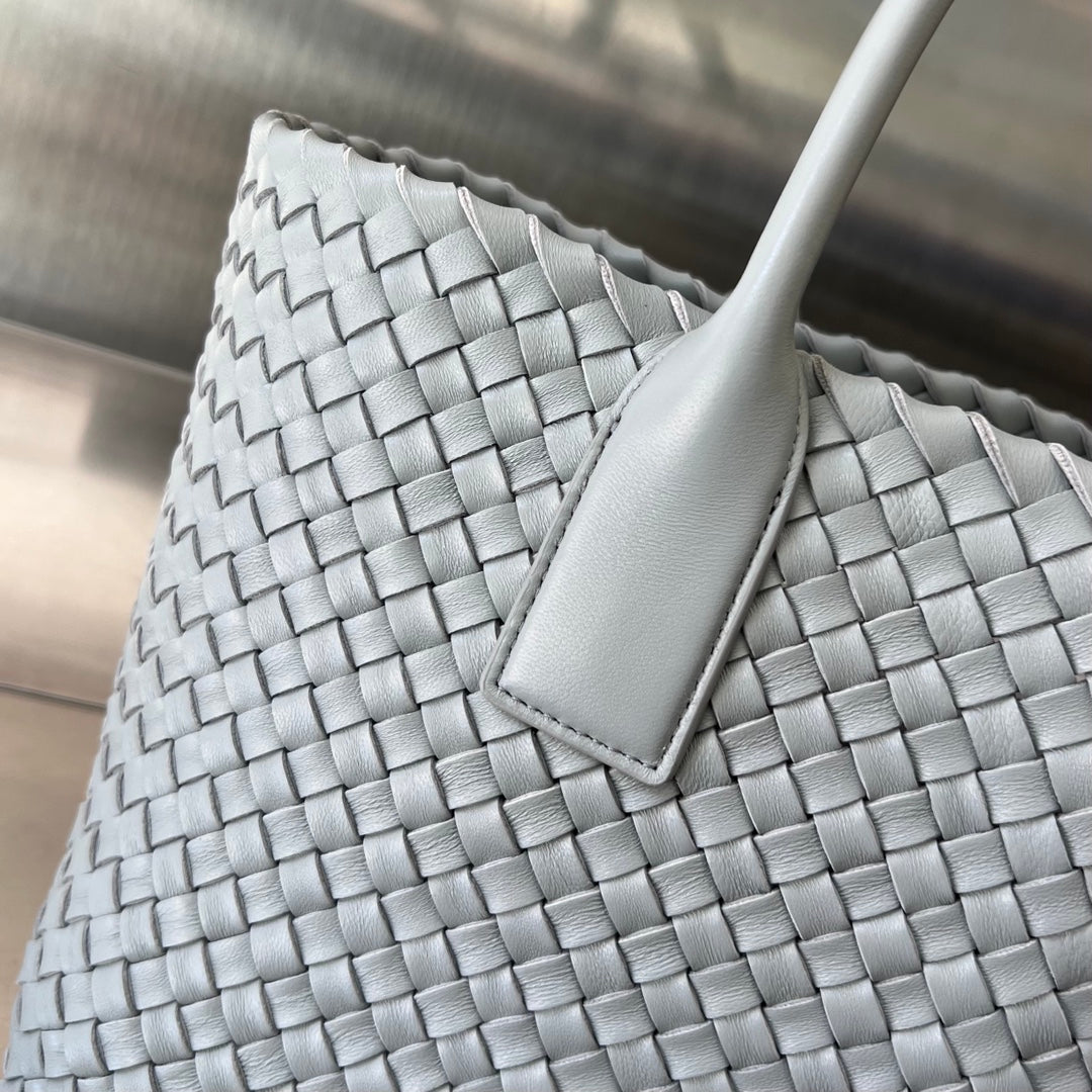 BOTTEGA VENETA SMALL CABAT 32 IN RHINO GRAY LAMBSKIN