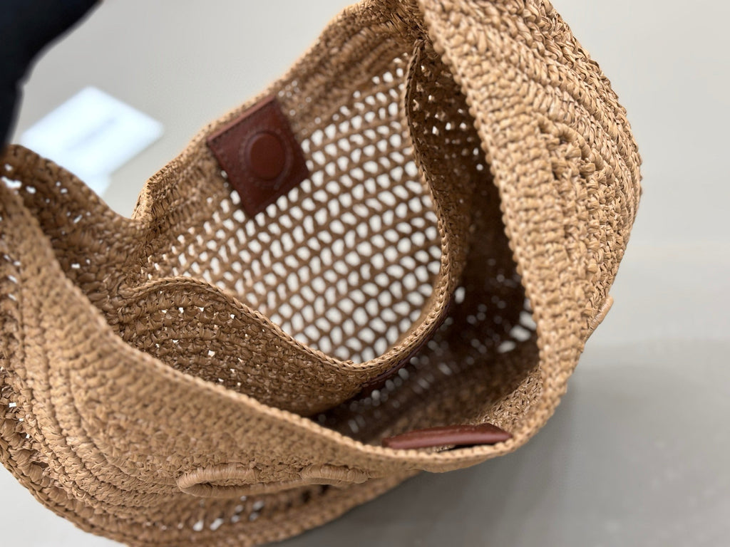 CHLOÉ 25S SUMMER BANANA HOBO BAG 36 IN LIGHT BROWN