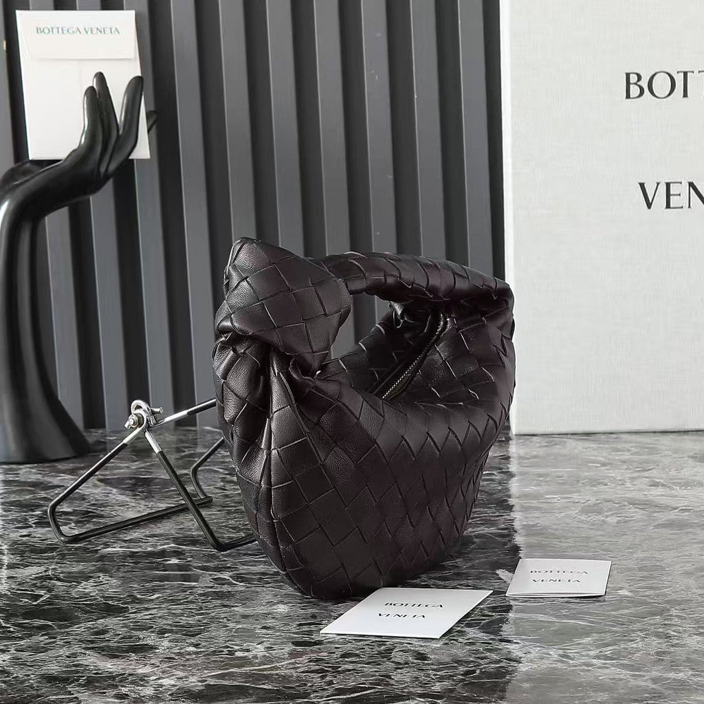BOTTEGA VENETA 25S MINI JODIE 26 IN CHOCOLATE BROWN CALFSKIN