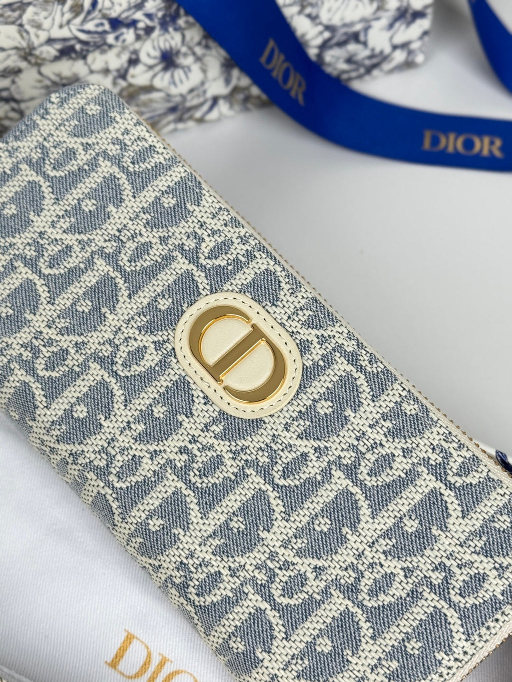 DIOR 25S LONG ZIPPER WALLET 19 IN LIGHT BLUE OBLIQUE JACQUARD CANVAS