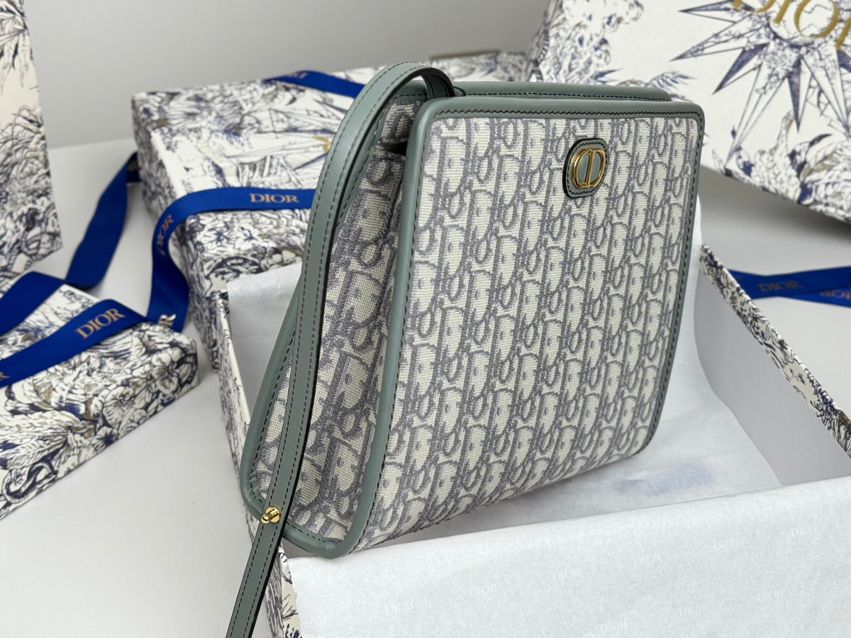 DIOR 25S 30 MONTAIGNE DEA POUCH GRAY OBLIQUE JACQUARD 26 IN CANVAS