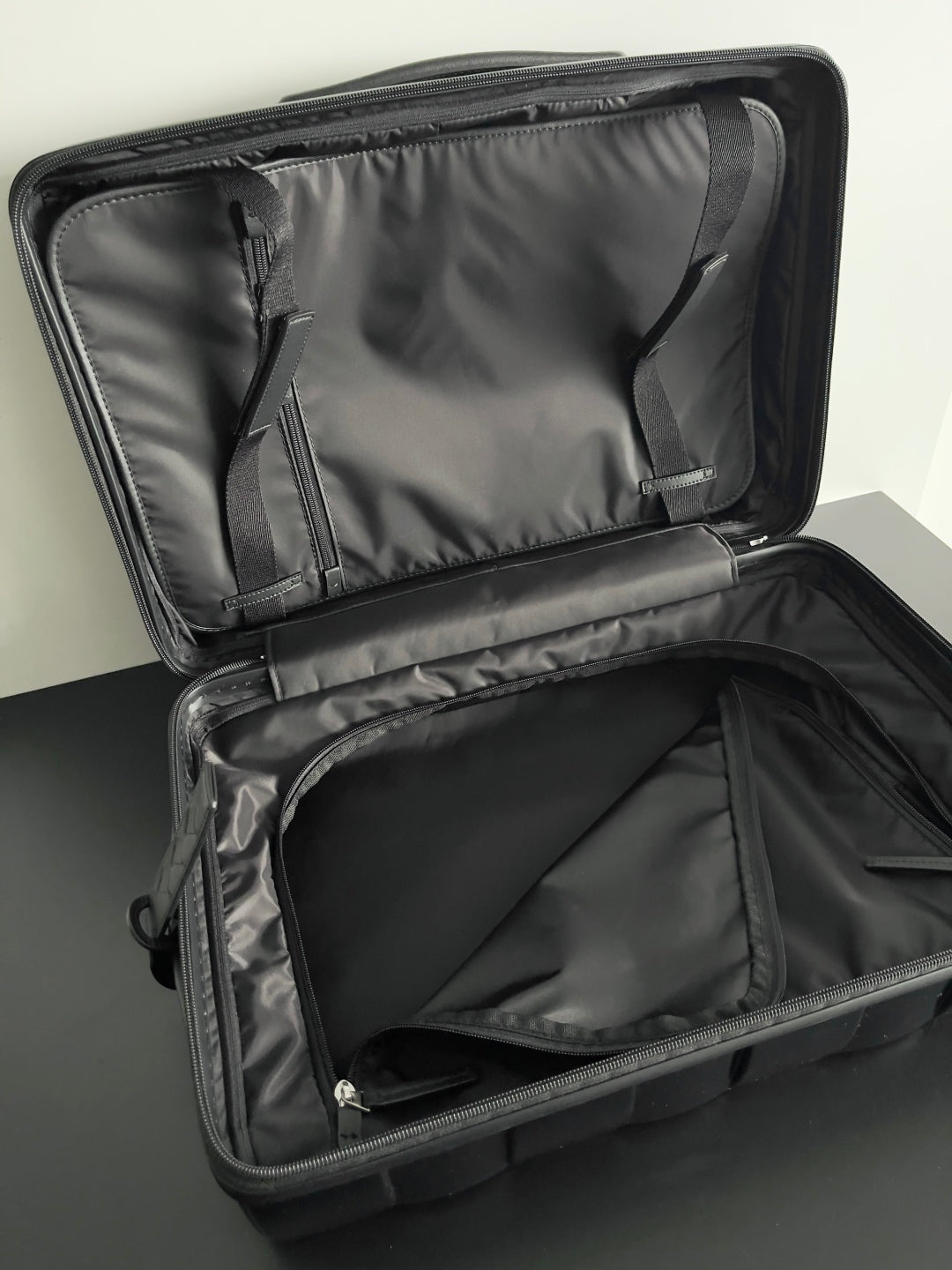 BOTTEGA VENETA 25S ODYSSEY CABIN 3D INTRECCIO PATTERN LUGGAGE 55 IN BLACK CALFSKIN