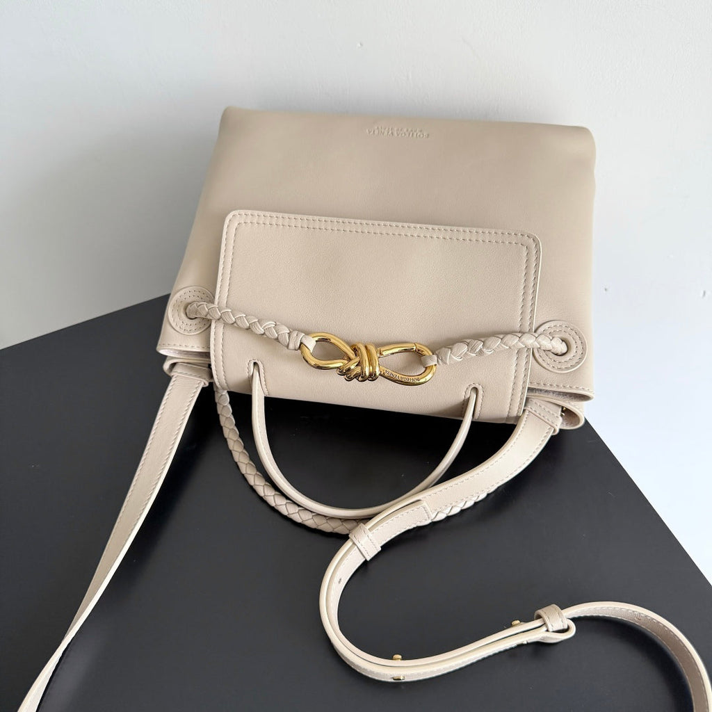 BOTTEGA VENETA 25S MEDIUM CIAO CIAO BAG 26 IN LIGHT WARM BEIGE CALFSKIN