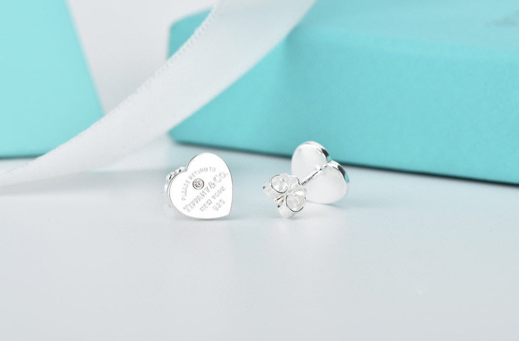 18K Return to Tiffany Heart Earrings