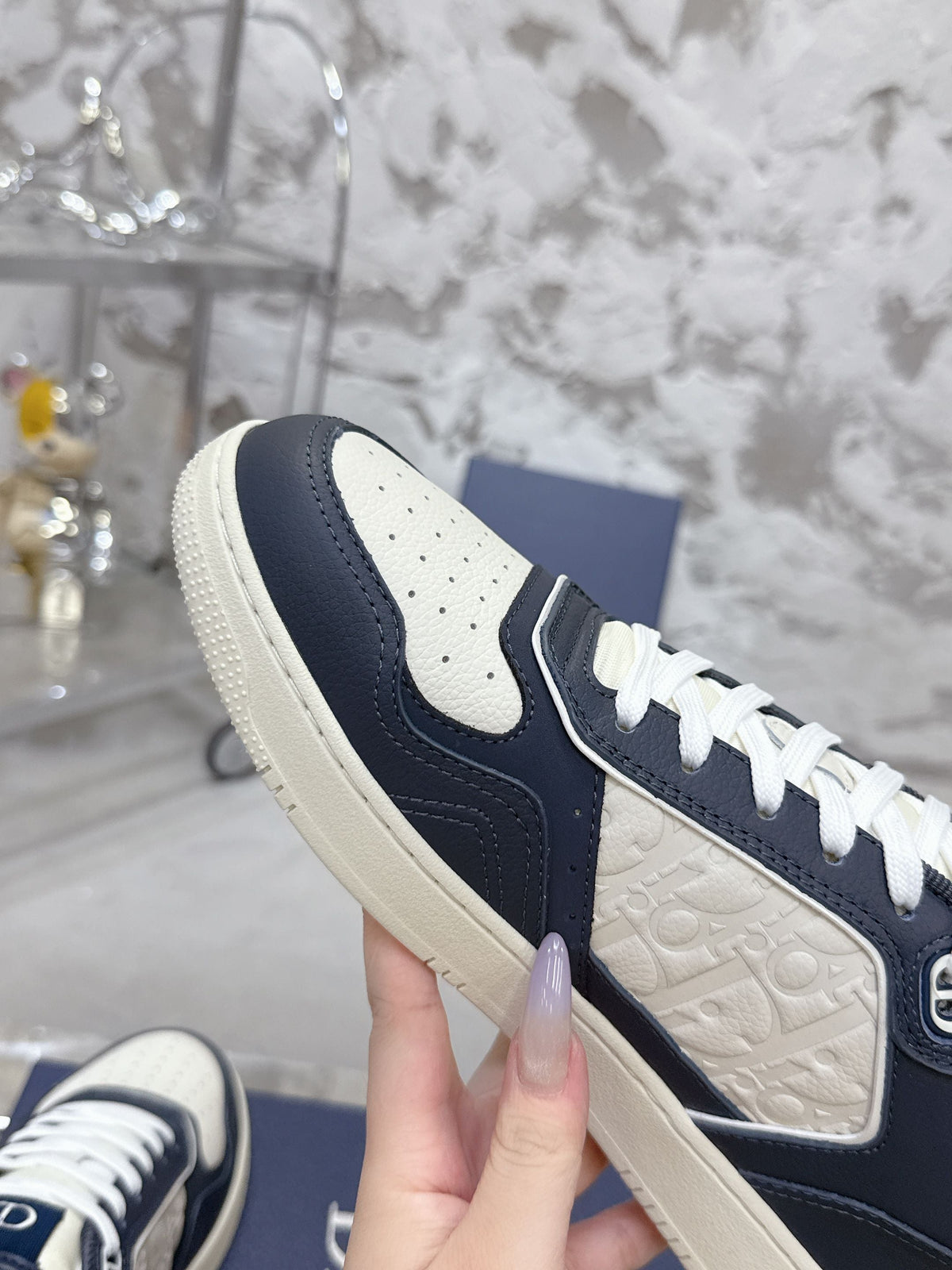DIOR 25S B27 UPTOWN LOW-TOP SNEAKERS IN DARK BLUE MIX CREAM WHITE CALFSKIN STYLE 3