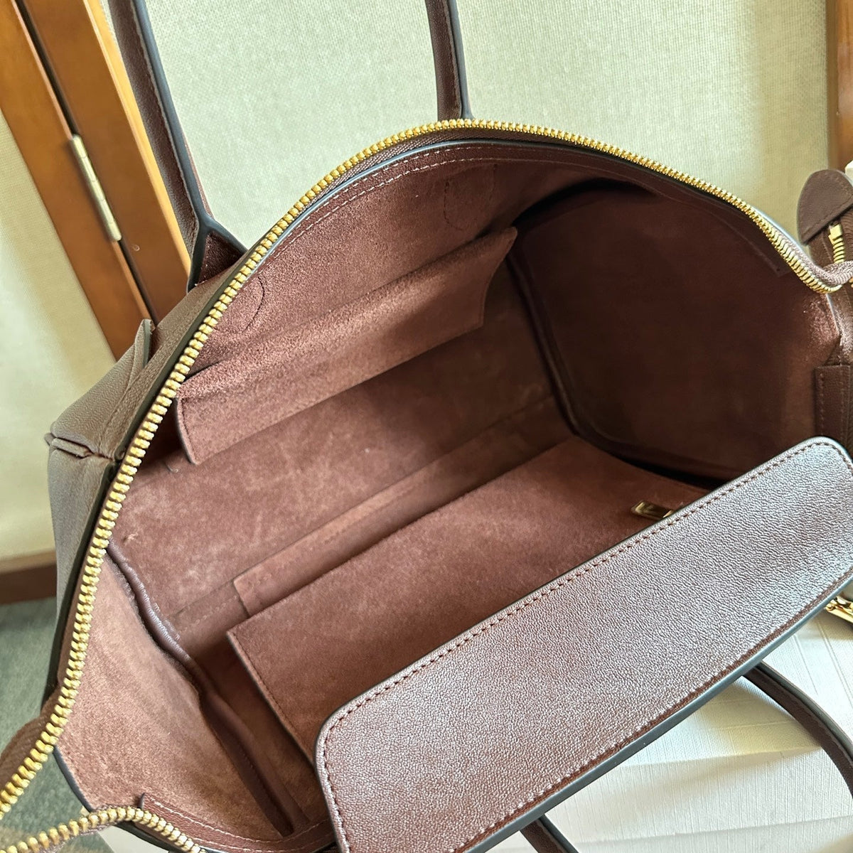 CELINE 25S NEW LUGGAGE 36MM IN DARK BROWN CALFSKIN GOLD HARDWARE