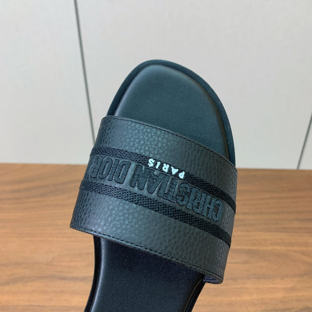 DIOR 25S DWAY SLIDE IN BLACK CALFSKIN