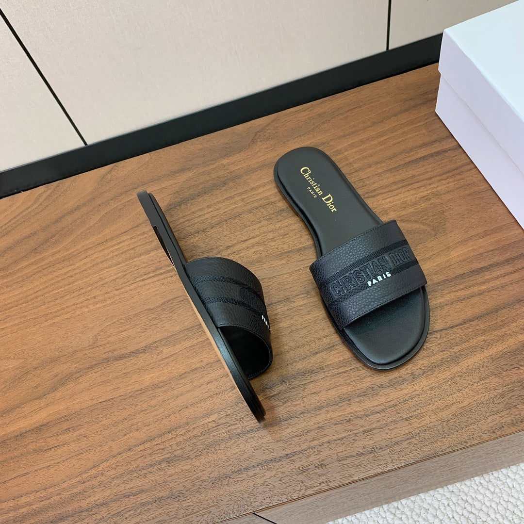 DIOR 25S DWAY SLIDE IN BLACK CALFSKIN