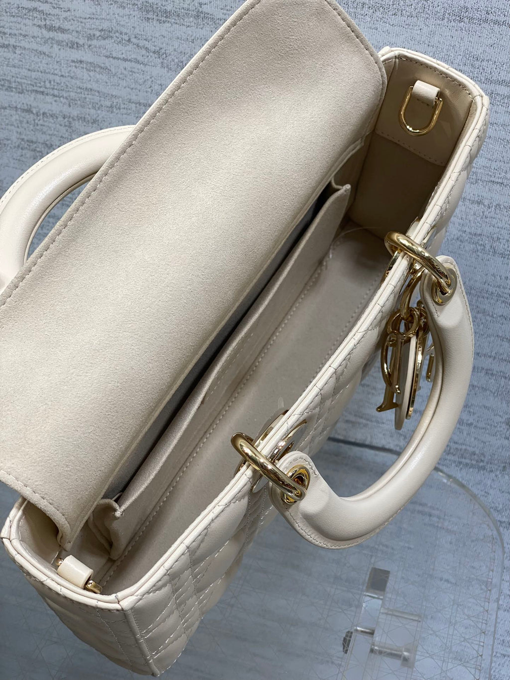 DIOR 25S MEDIUM LADY D-JOY 26 IN BEIGE LAMBSKIN GOLD HARDWRE