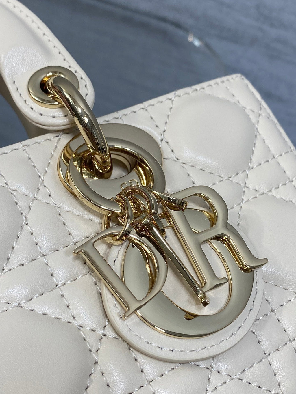 DIOR 25S SMALL LADY D-JOY 22 IN BEIGE LAMBSKIN GOLD HARDWRE