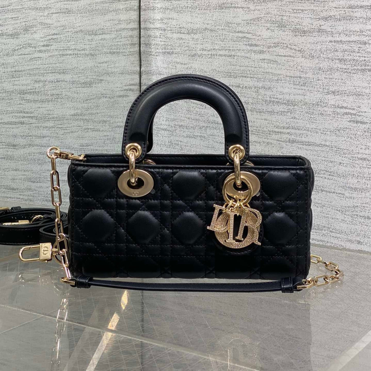DIOR 25S SMALL LADY D‑JOY BAG 22 IN BLACK CALFSKIN GOLD HARDWRE