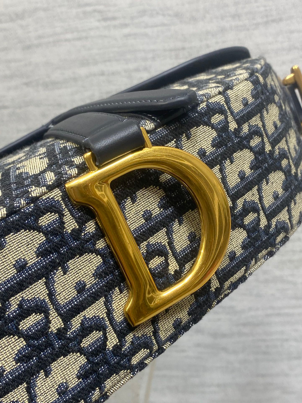 DIOR 25S MEDIUM SOFT SADDLE BAG 25 IN BLUE DIOR OBLIQUE JACQUARD AND SMOOTH CALFSKIN