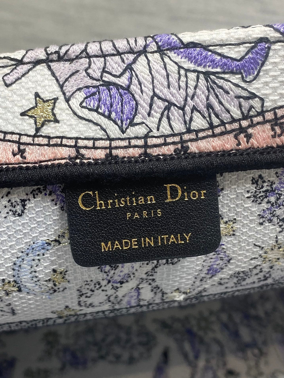 DIOR 25S LUCKY MEDIUM BOOK TOTE 36 IN WHITE AND PURPLE DIOR NIGHT OF DREAMS EMBROIDERY