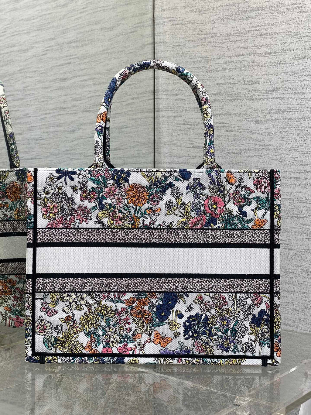 DIOR 25S LUCKY MEDIUM BOOK TOTE 36 IN MULTICOLOR COTTON FLOWERS CALENDAR ALLOVER EMBROIDERY