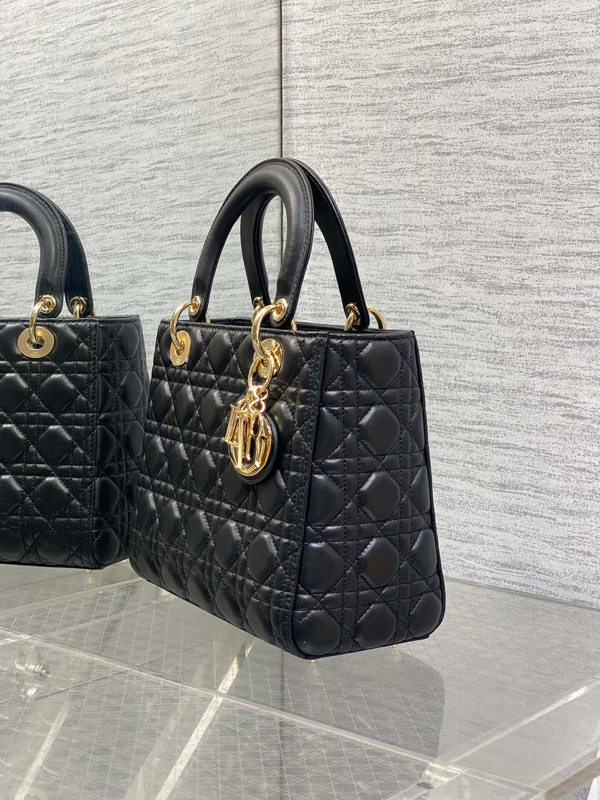 DIOR 25S MEDIUM LADY BAG 24 IN BLACK CALFSKIN GOLD HARDWARE