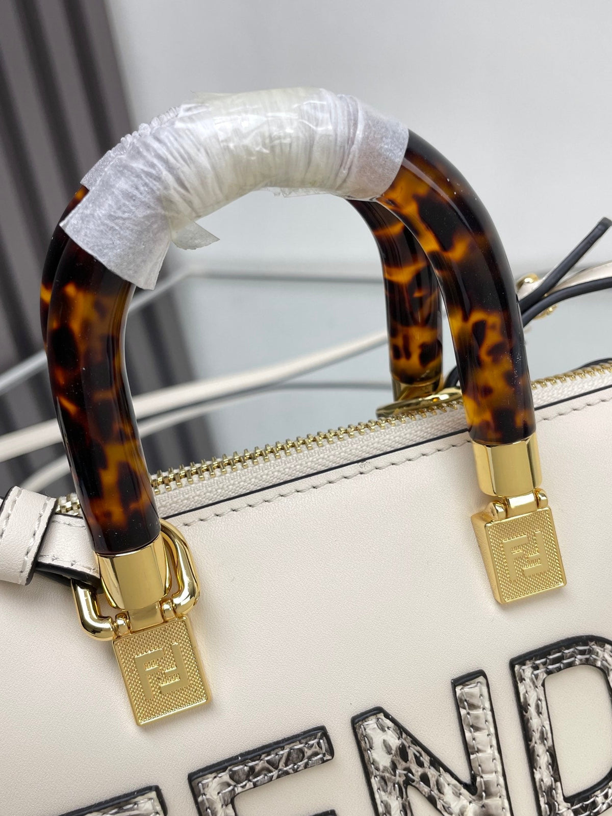 BY THE WAY MINI 18 IN WHITE LAMBSKIN GOLD HARDWARE