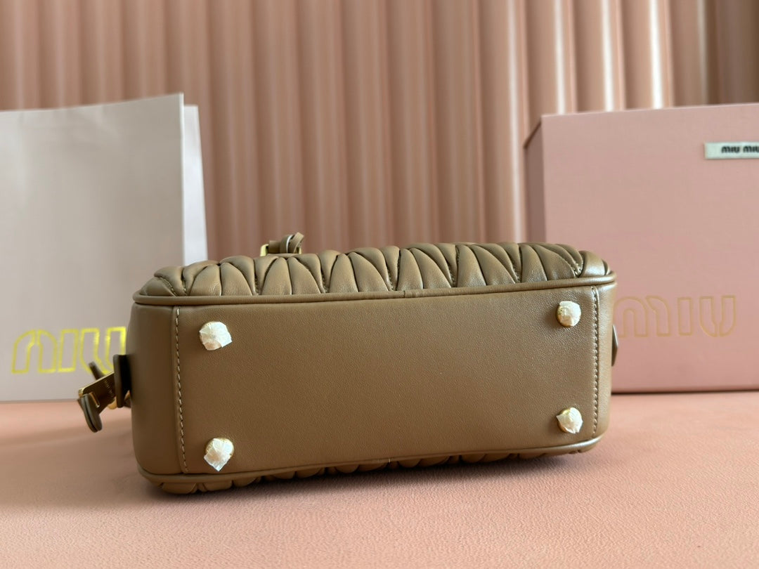 ARCADIE MATELASSÉ BAG 22 IN TAWNY BROWN GLOSSY LAMBSKIN