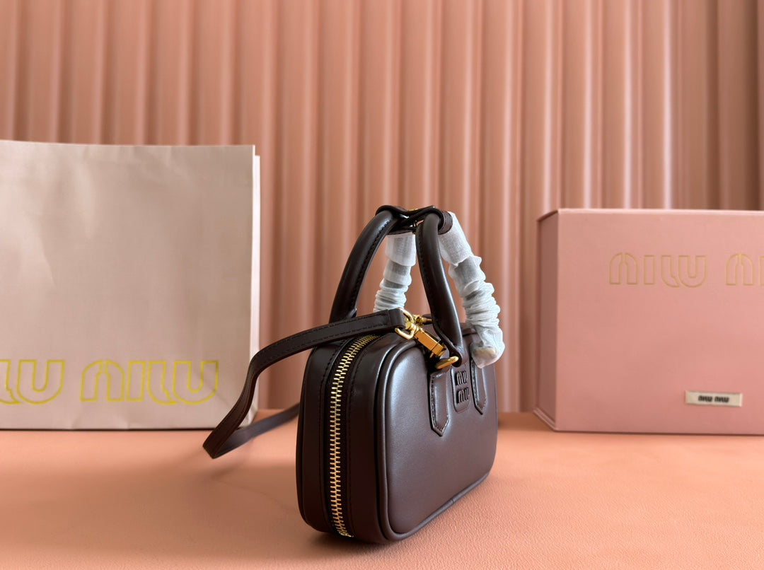 ARCADIE BAG 19 IN TAMARIND BROWN SHINY CALFSKIN