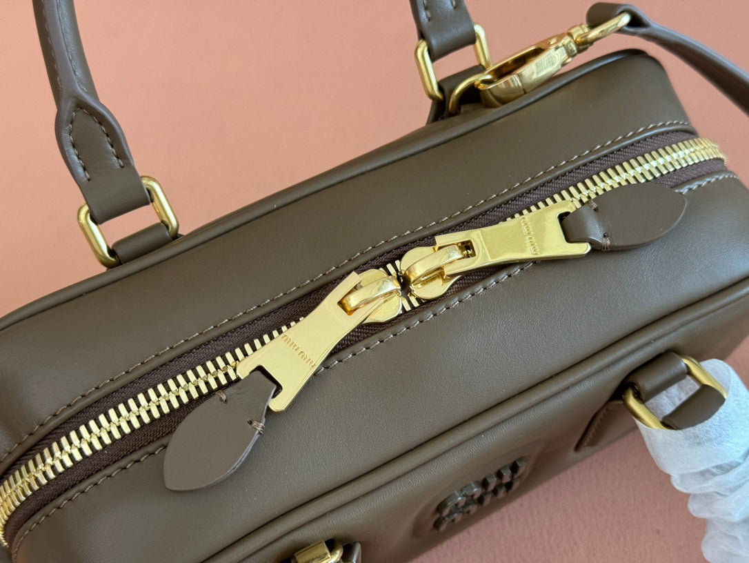ARCADIE SMALL 22 BAG IN DARK BROWN CALFSKIN
