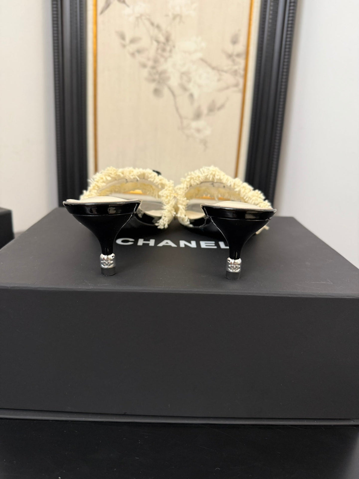 CHANEL WHITE GROSGRAIN CANVAS BOW MULE SANDALS 65 MM
