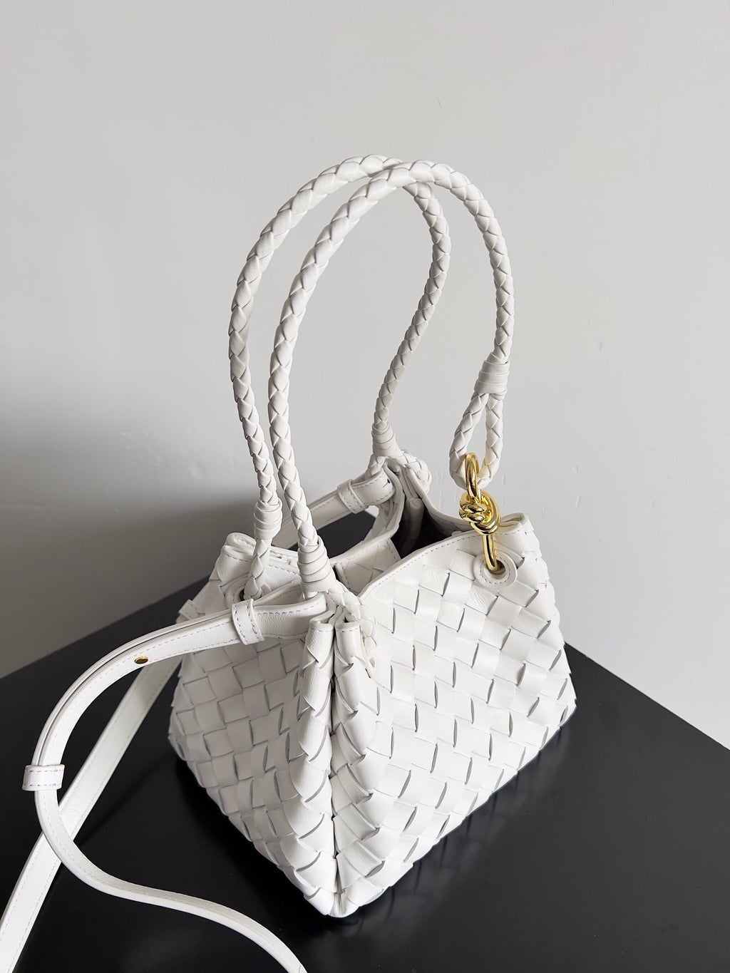 BV Small Parachute 21 White Lambskin Ghw