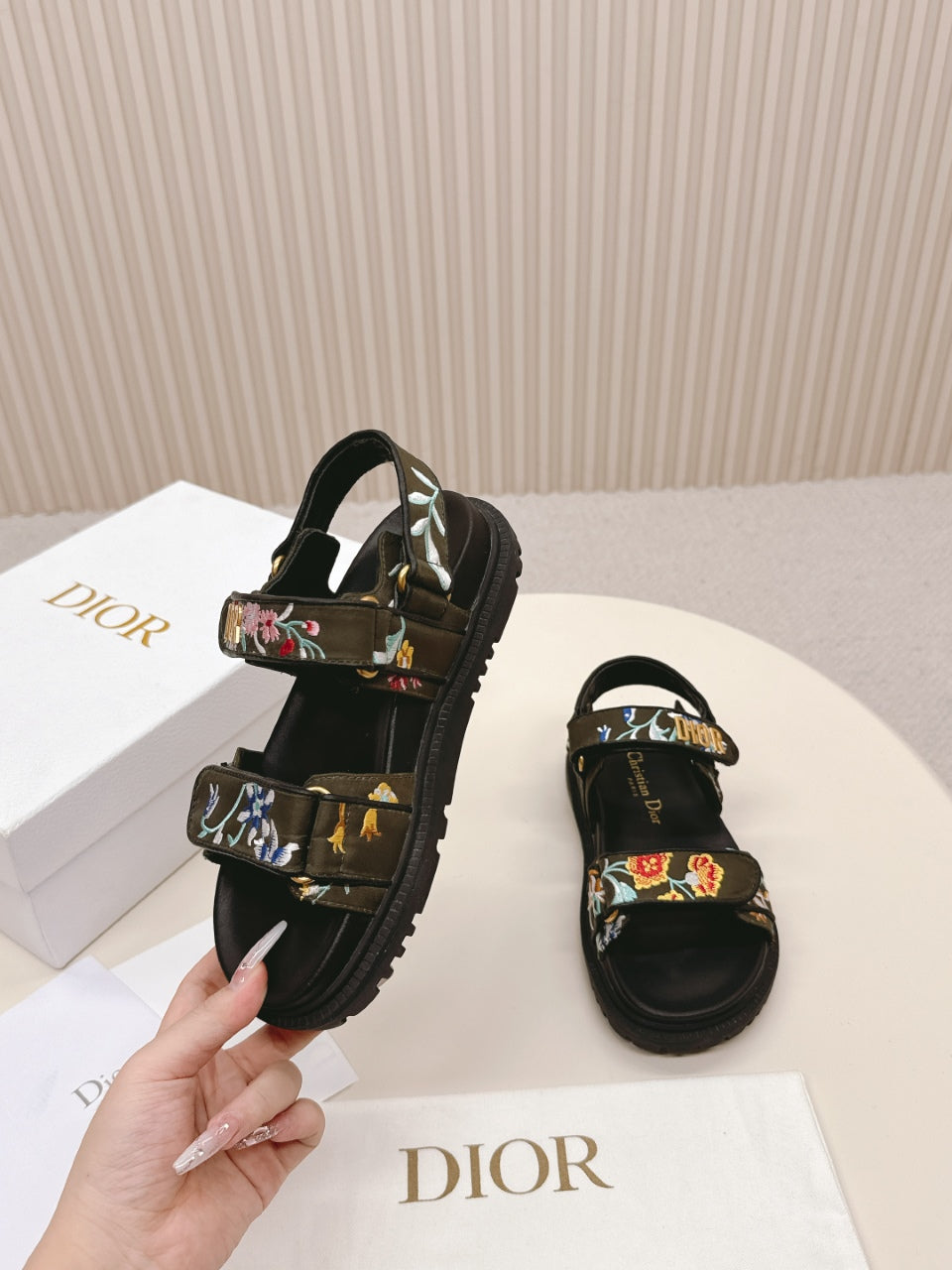 DIOR BACK-STRAP SANDALS 25S IN MOSS GREEN AND BLACK CALFSKIN EMBROIDERED WITH PETITES FLEURS