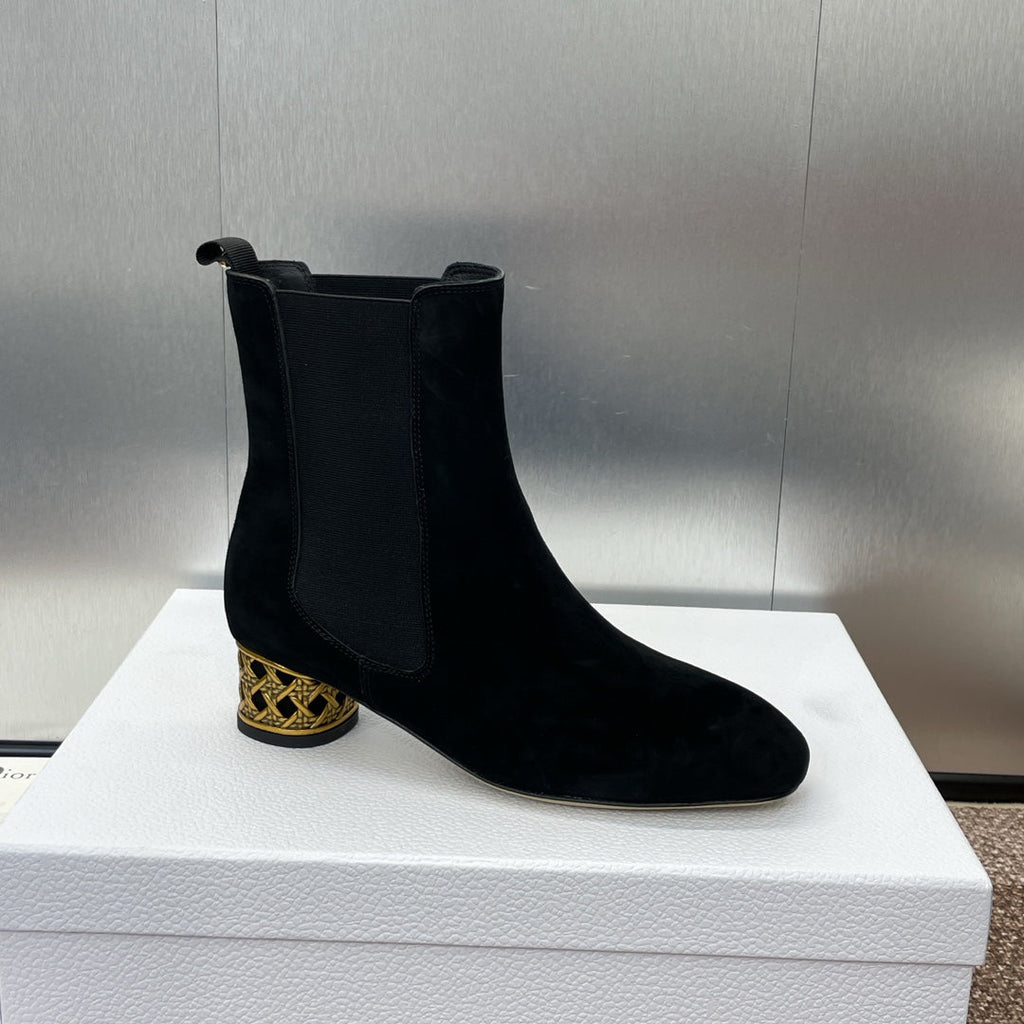 DIOR 25S ANKLE BOOT IN BLACK SUEDE