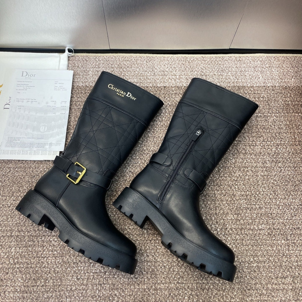 DIOR 25S D-TOWN BOOT 45MM IN BLACK CALFSKIN WITH EMBROIDERED CANNAGE MOTIF
