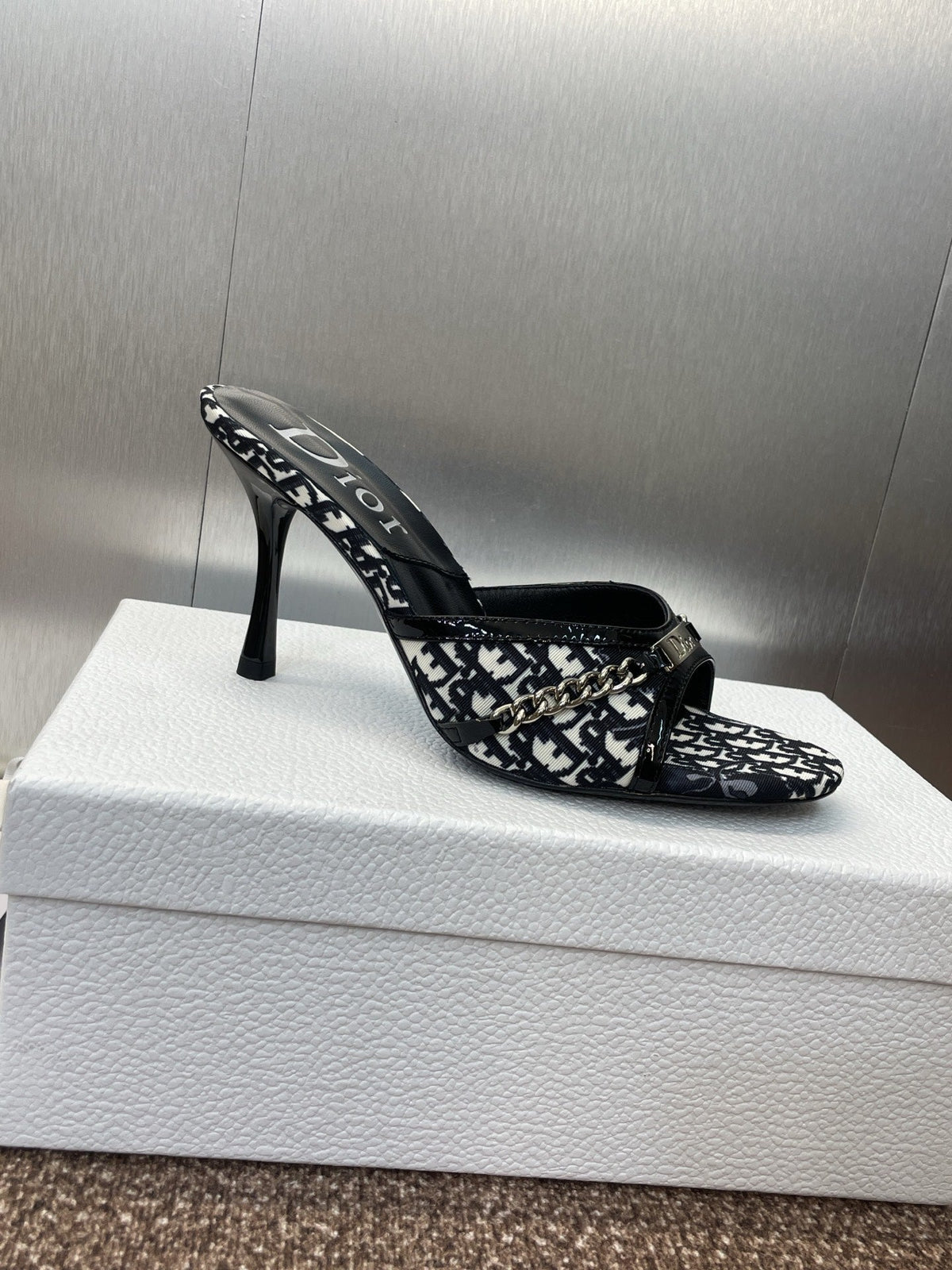DIOR 25S HIGH HEELS PUNK 85MM IN BLACK WHITE CALFSKIN AND CANVAS